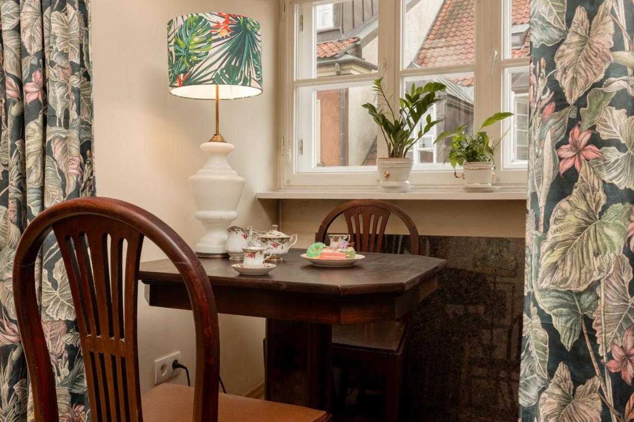Atmospheric Apartment Next To Warsaw Old Town Square By Noclegi Renters Varsóvia Exterior foto