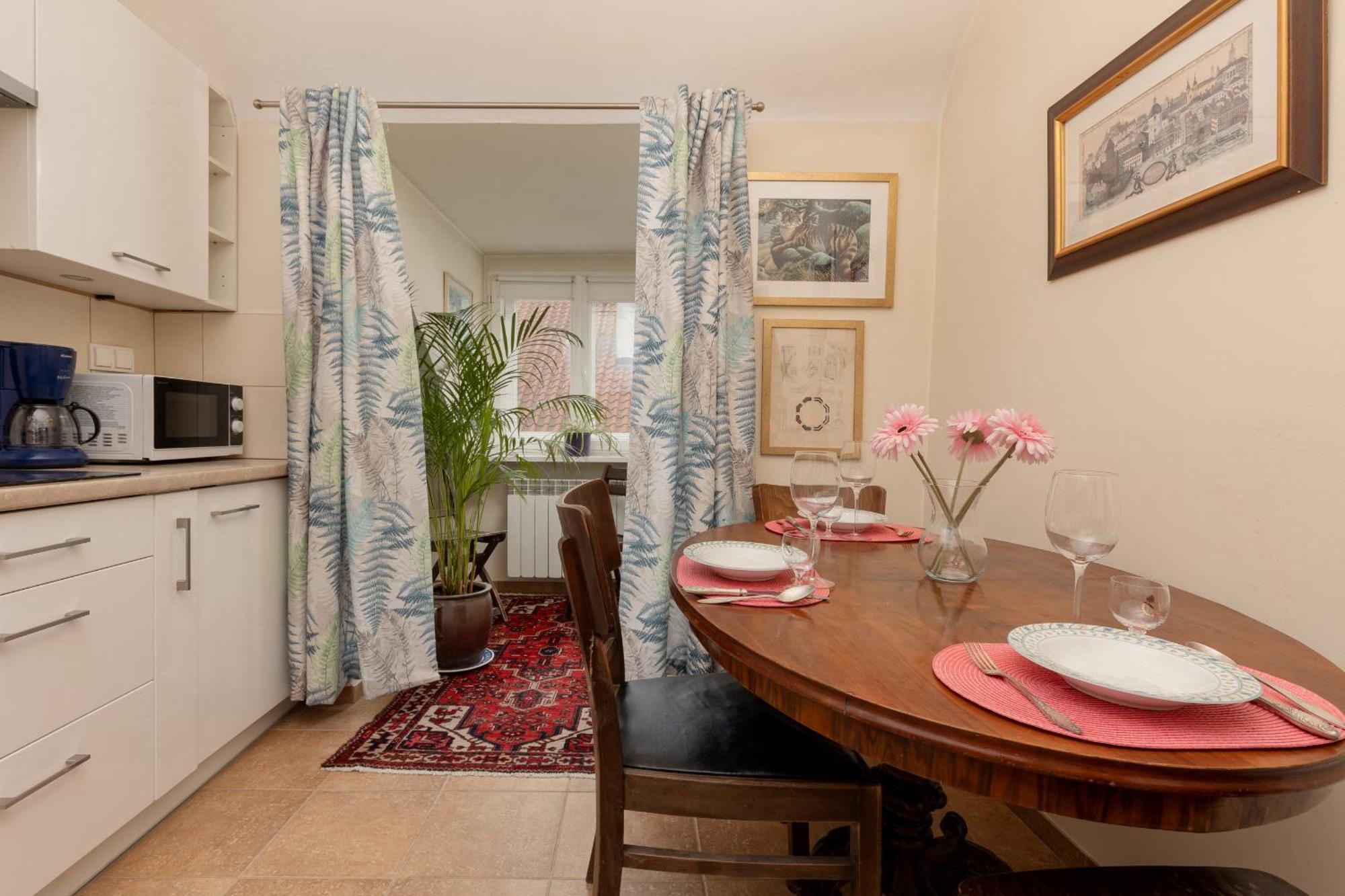Atmospheric Apartment Next To Warsaw Old Town Square By Noclegi Renters Varsóvia Exterior foto